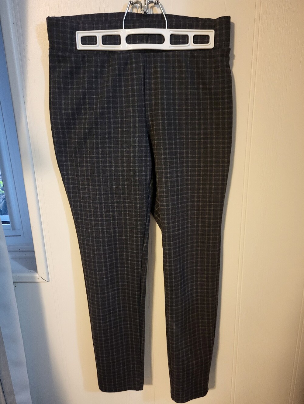 Gray Plaid Stretch Dress Pants Womens Sz 28
